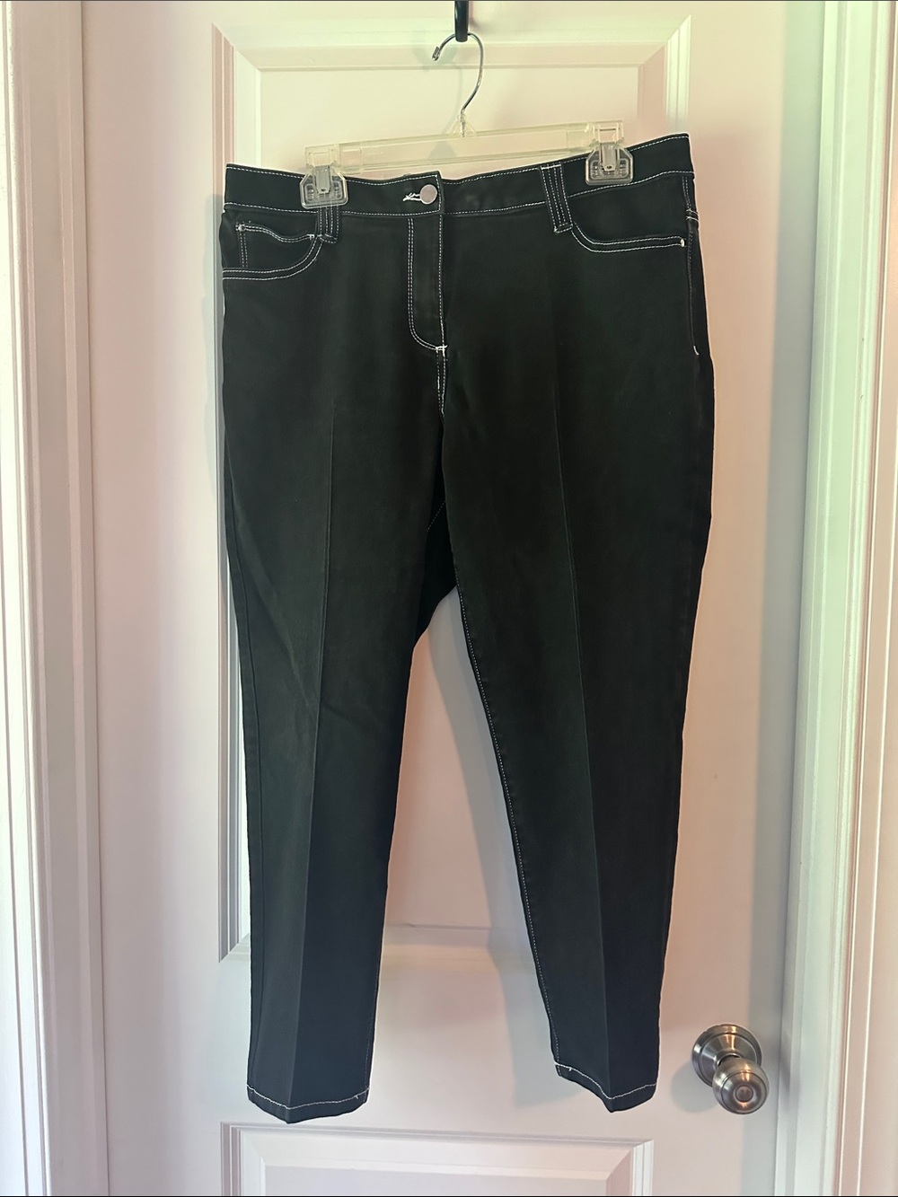 Ruby Rd. Black Cropped Ankle Jeans with Contrast Stitching